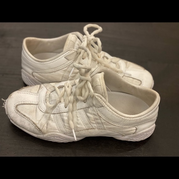 Nfinity Evolution sideline cheer shoes - Picture 2 of 2
